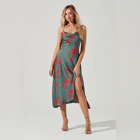 Dresses & Skirts - Satin floral midi dress with slit